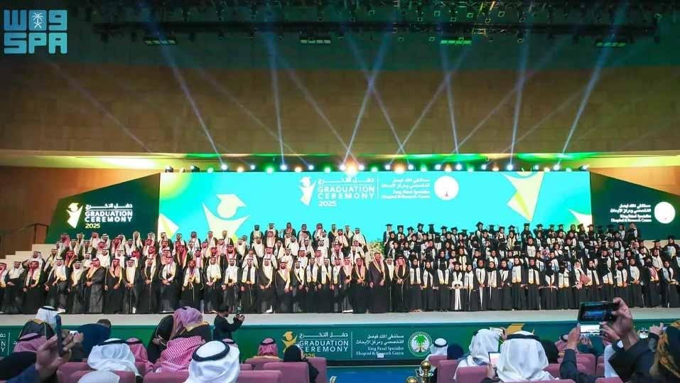 കിംങ് ഫൈസല്‍ റിസര്‍ച്ച് സെന്ററില്‍ ബിരുദം നേടി 379 വിദഗ്ദര്‍