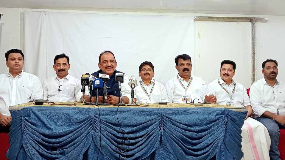 രാഹുല്‍ ഗാന്ധിയുടെ ശബ്ദം ബിജെപി ഭയക്കുന്നു; ‘കടക്ക് പുറത്ത്’ യുഡിഎഫ് അജണ്ട