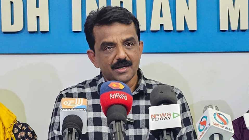 രാഹുല്‍ മാങ്കൂട്ടത്തില്‍ കുറ്റാരോപിതന്‍ മാത്രം; വിവാഹേതര ബന്ധം മനുഷ്യ ഉത്പ്പത്തി മുതല്‍ നിലനില്‍ക്കുന്നു: ഡോ. അനില്‍ മുഹമ്മദ്