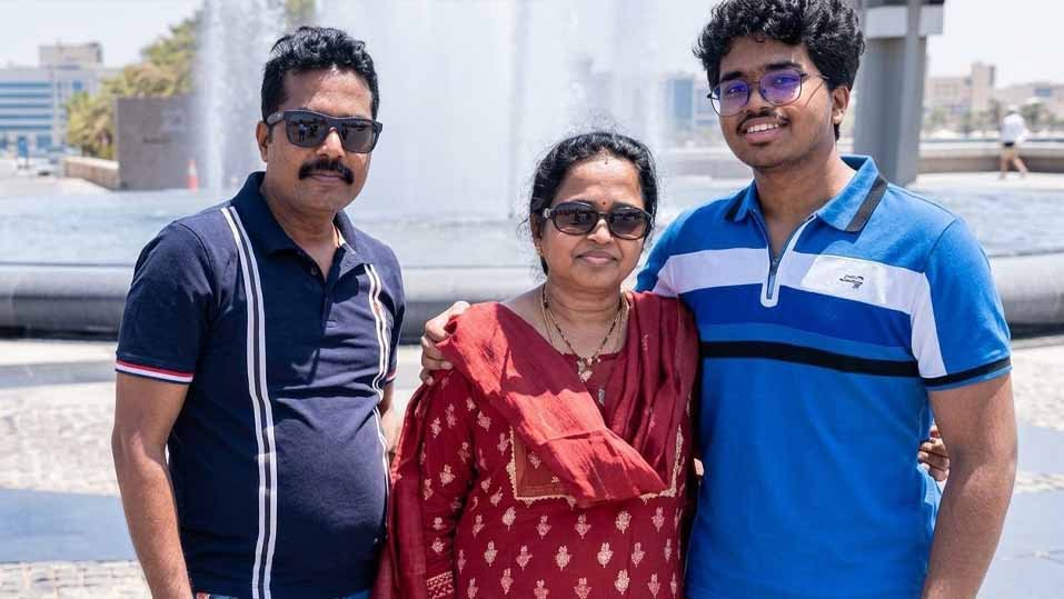 വീഡിയോ ഗെയിമും ഏകാന്തതയും; മാതാപിതാക്കളെ കൊലപ്പെടുത്തി കൗമാരക്കാരന്റെ ആത്മഹത്യ