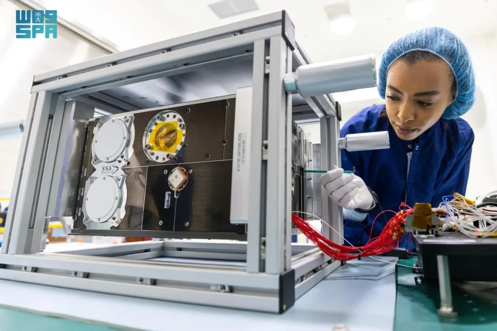 ബഹിരാകാശ കുതിപ്പില് ചരിത്രമെഴുതി സൗദി; ‘ആര്ട്ടെമിസ്’ ദൗത്യത്തില് പങ്കാളിയാകുന്ന ആദ്യ അറബ് രാജ്യം