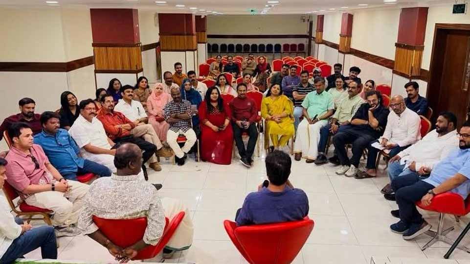 പിച്ചകപ്പൂങ്കാവുകള്‍ക്കുമപ്പുറം; ഷിബു ചക്രവര്‍ത്തിയോടൊപ്പം ഗാനസല്ലാപം