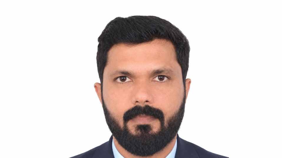 റിയാദില് വിജയ് മാസാല ജീവനക്കാരന് വാഹനത്തില് മരിച്ച നിലയില്