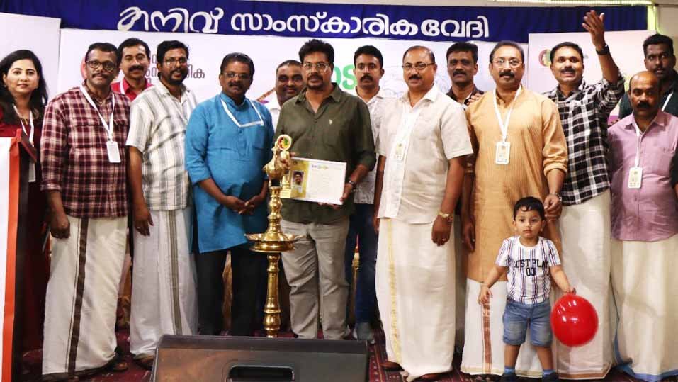 പാടം പൂത്ത വേദിയില്‍ പാട്ടോര്‍മ്മകളുടെ വസന്തം; ഷിബു ചക്രവര്‍ത്തിക്ക് ‘കലാനിധി’ പുരസ്‌കാരം