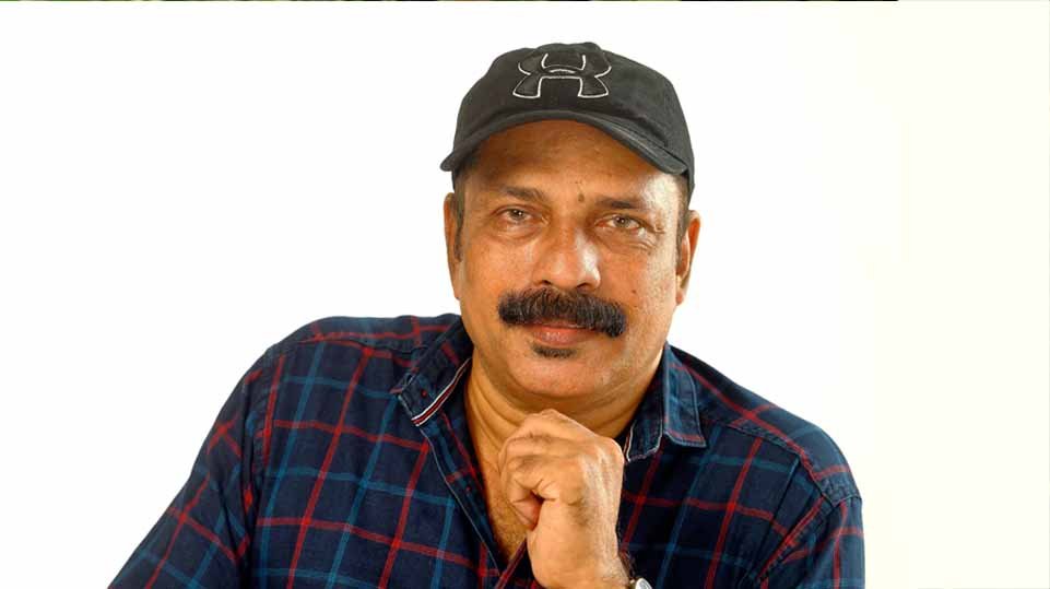 പ്രവാസമുദ്ര ശിഹാബുദ്ദീന് പൊയ്ത്തുംകടവിന്; വാക്കിന്റെയും വരയുടെയും വസന്തമൊരുക്കി സൗദി ലിറ്റററി ഫെസ്റ്റ്