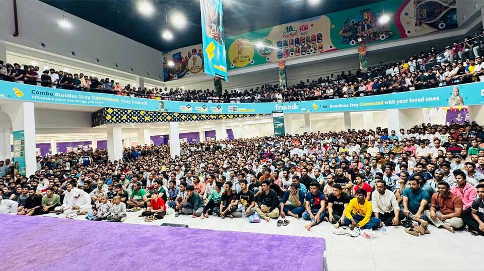 ആവേശം നെഞ്ചേറ്റി റിയാദ്; ഫൈനല് കാണാന് മാളിലേക്ക് ഒഴുകിയെത്തിയത് ആയിരങ്ങള്