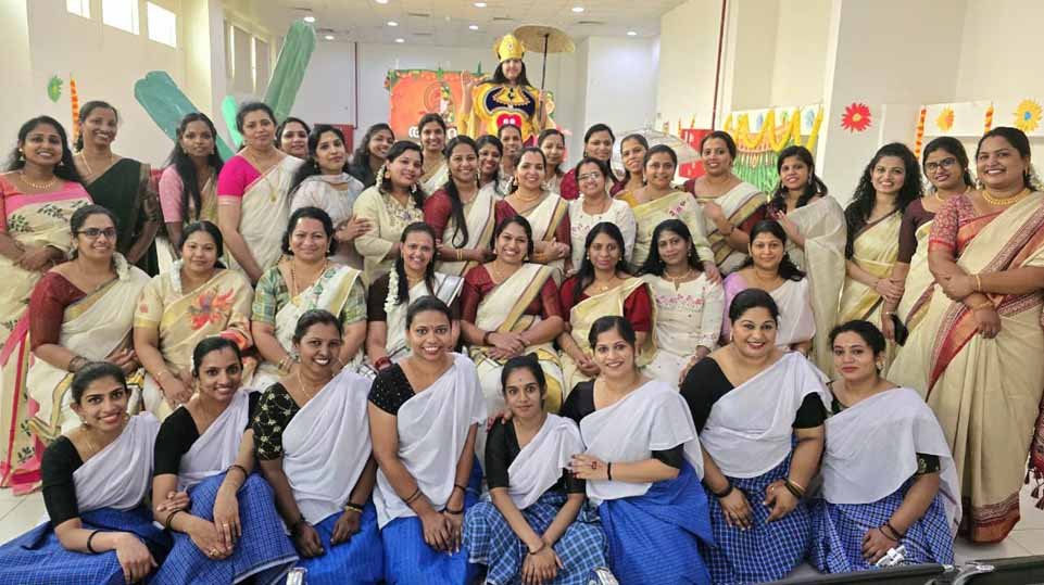 ജീവന്റെ കാവലിനിടയില്, മാലാഖമാരുടെ പൂക്കാലം