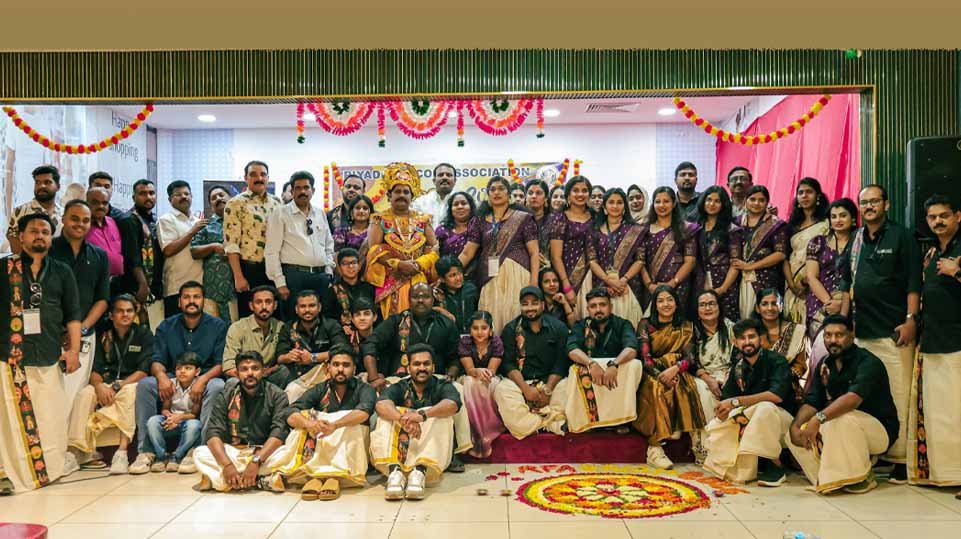 ഫാല്‍ക്കണ്‍ ഓണം പൊന്നോണം