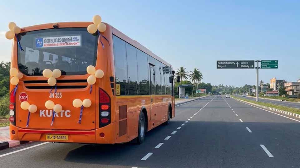 നെടുമ്പാശ്ശേരിക്ക് വഴി തുറന്നു; കരിപ്പൂരിലേക്കും കനിവ് വേണം