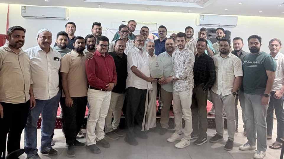 സാമൂഹിക പ്രവര്ത്തകന് അബ്ദുല് സലാം തൃക്കരിപ്പൂരിന് യാത്രയയപ്പ്